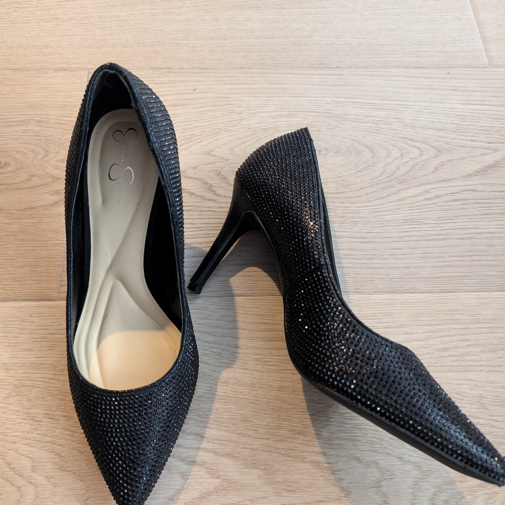 Elegant Jessica Simpson Black Stilettos EUC Size 9M/40. Sparkly.